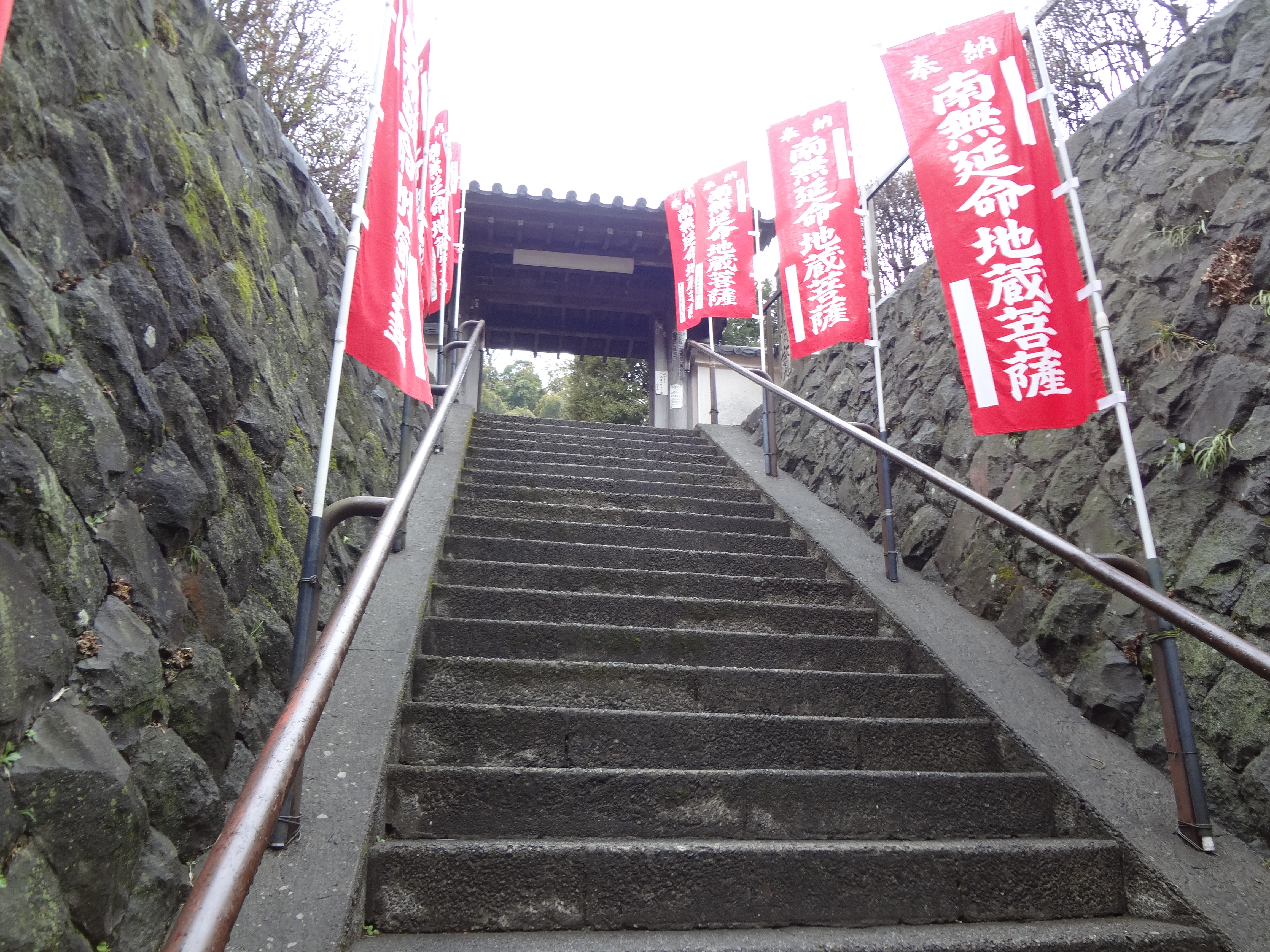 Photograph of Travelogue of Building And BuddhismStatue in Paragraph08 Number09