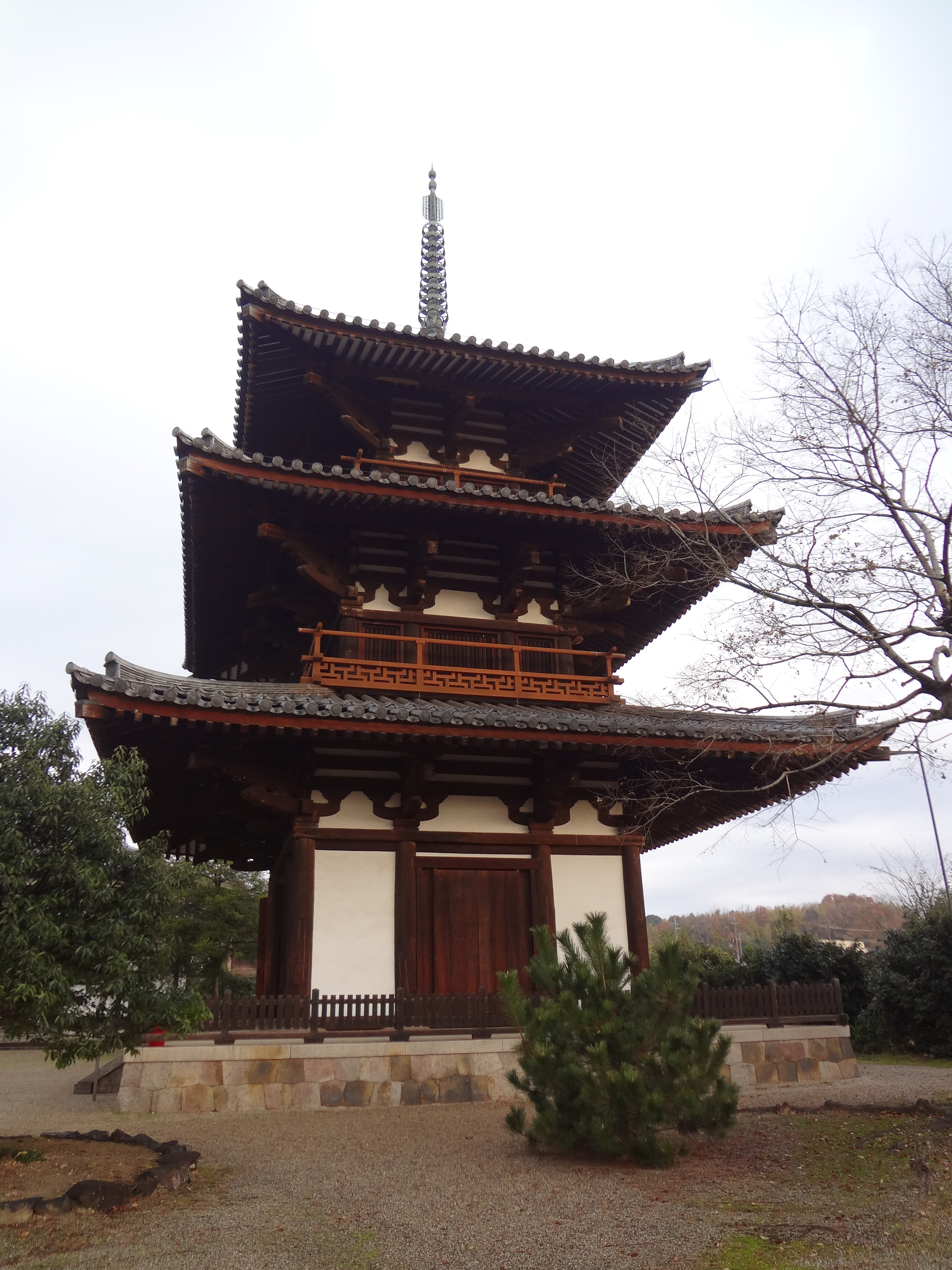 Photograph of Travelogue of Building And BuddhismStatue in Paragraph11 Number11